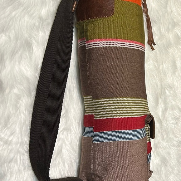 WILL Leather Goods Brown and Multicolor Blanket Tote/Carrier - Picture 6 of 16